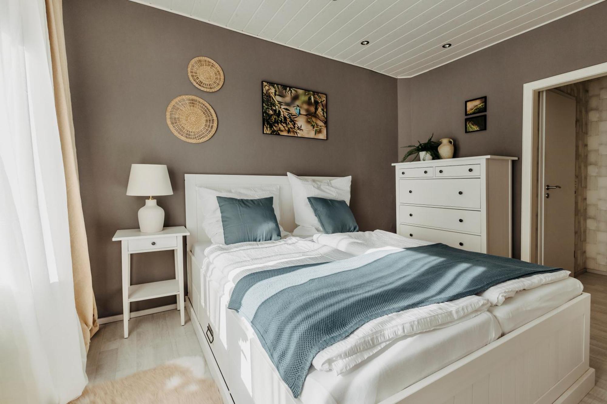 Traumwohnung Mit Sauna, Whirlpool & Wunderschoener Aussicht Plettenberg Esterno foto